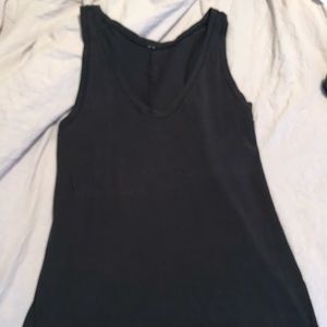 Lululemon black tank